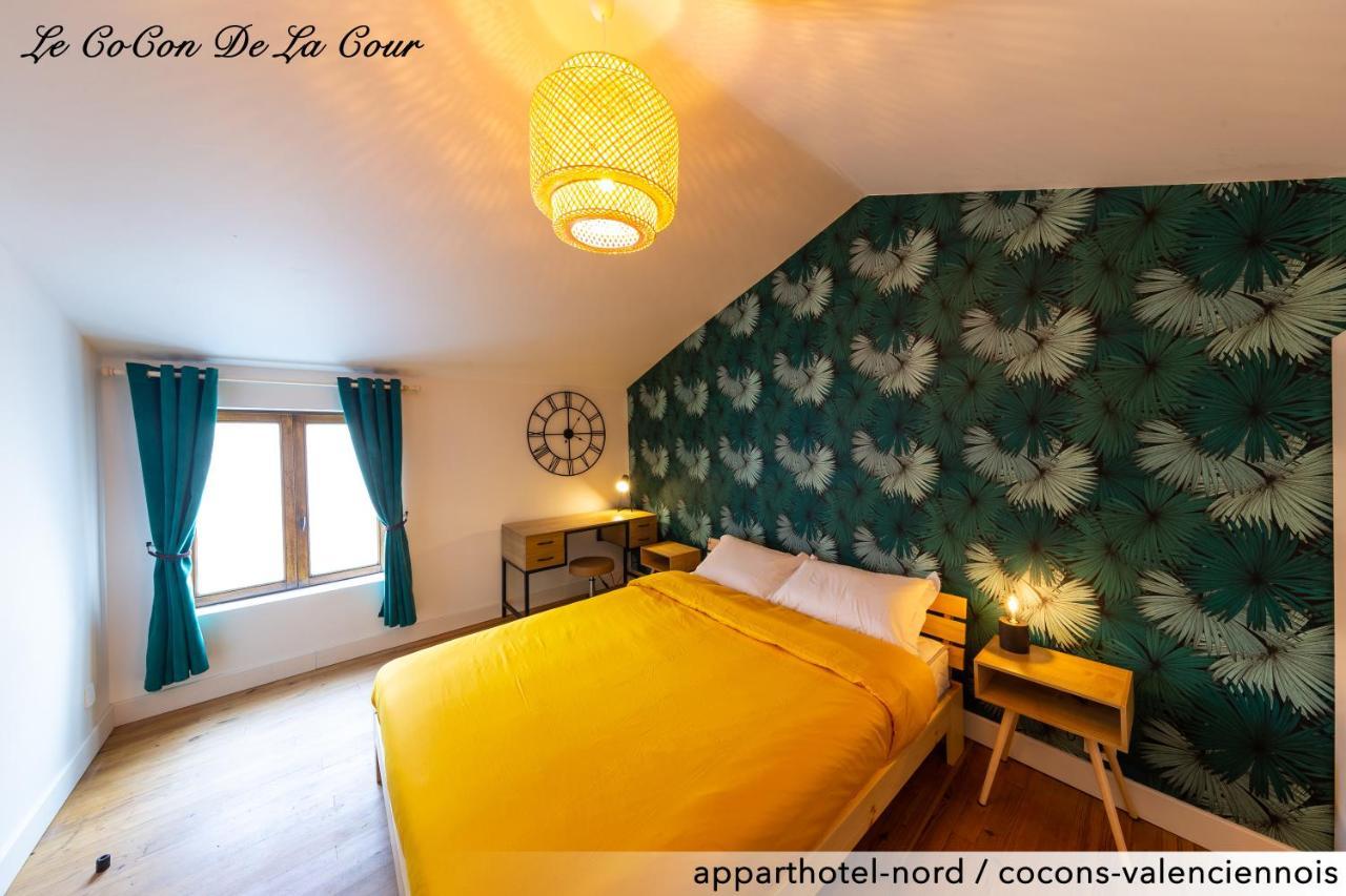 Le Cocon De La Cour Apartment Valenciennes Bagian luar foto