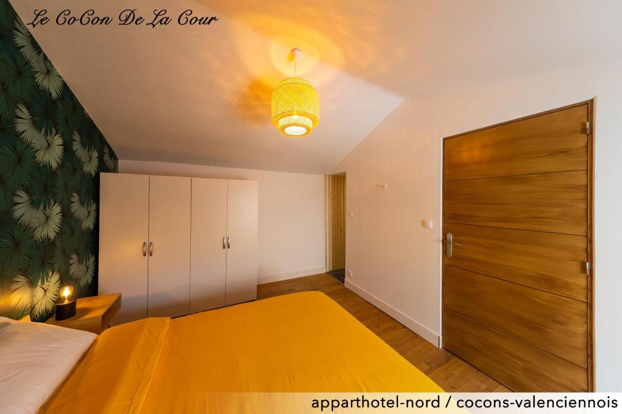 Le Cocon De La Cour Apartment Valenciennes Bagian luar foto